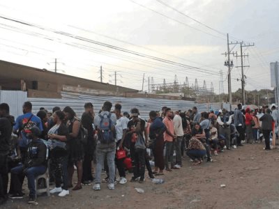 Bajan las deportaciones de salvadoreños desde EE. UU.