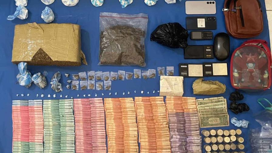 Apresan a dos hombres en Baní por supuesto vínculo con red de microtráfico