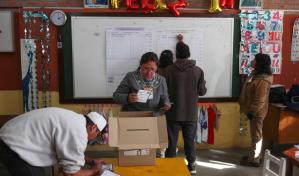 Las mesas electorales comienzan a cerrar tras ocho horas de votación en Bolivia