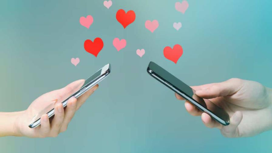 Estudio revela que relaciones formadas en línea muestran menor satisfacción y compromiso emocional Estudio revela que relaciones formadas en línea muestran menor satisfacción y compromiso emocional