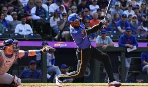 VIDEO: Víctor Robles fue expulsado por lanzar bate al pitcher tras ser golpeado