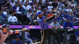 Las lesiones no dan tregua a V&iacute;ctor Robles: Seattle lo env&iacute;a a la lista de lesionados