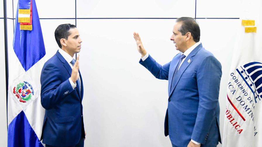 Edward Guzmán asume como nuevo director ejecutivo de SeNaSa