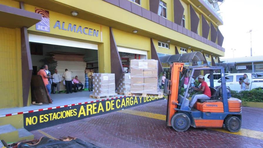 Equipos nuevos para cada elección: ¿desperdicio o inversión en la democracia? Equipos nuevos para cada elección: ¿desperdicio o inversión en la democracia?