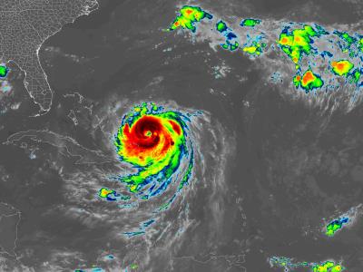 Alerta: Huracán Erin categoría 4 aumenta tamaño cerca de EE. UU.