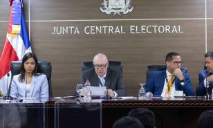 La JCE rechaza impugnación y sigue hoy licitación de la cédula con un oferente