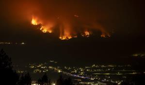 España combate sin tregua más de 20 incendios, en el año de mayor devastación por el fuego