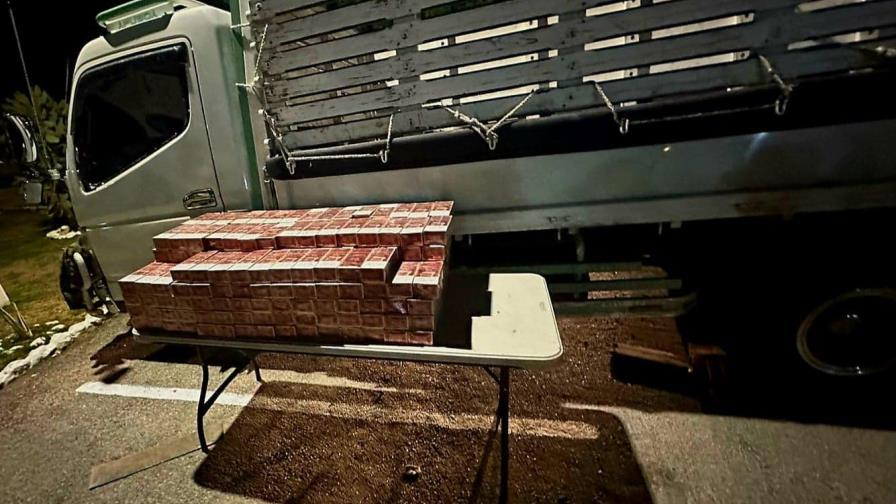 Ejército incauta contrabando de 50,000 cigarrillos ocultos en el chasis de en un camión