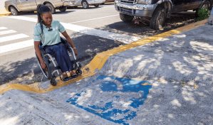 La ruta de Patricia: un recorrido en silla de ruedas, entre rampas rotas y calles sin acceso La ruta de Patricia: un recorrido en silla de ruedas, entre rampas rotas y calles sin acceso