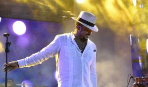 Wason Brazobán: del "play" al escenario, una voz que canta, reflexiona y no se calla