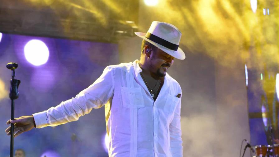 Wason Brazobán: del "play" al escenario, una voz que canta, reflexiona y no se calla