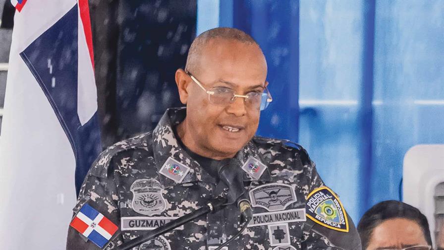 Abinader promete hablar en los próximos días del cambio del director de la Policía Abinader promete hablar en los próximos días del cambio del director de la Policía