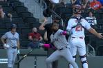 Suspenden por 10 partidos a Víctor Robles por lanzar bate a pitcher