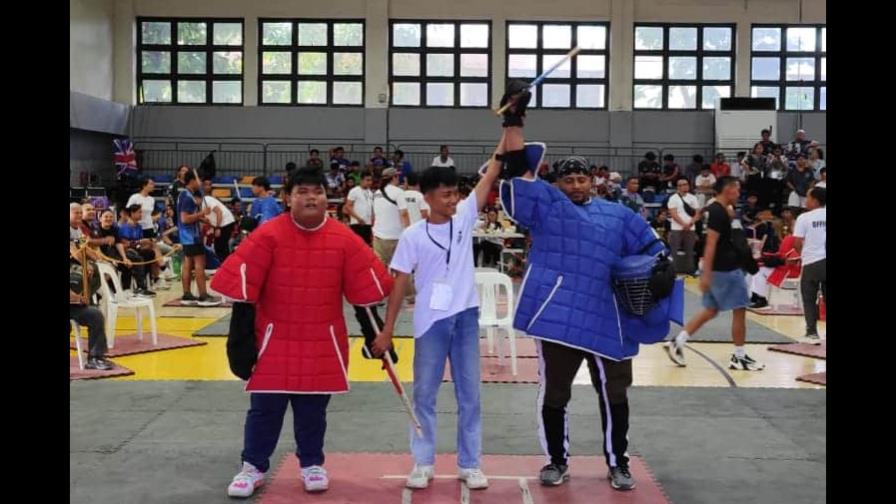 Víctor Vialet brilla en torneo de artes marciales en Filipinas Víctor Vialet brilla en torneo de artes marciales en Filipinas