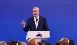 Abinader responde a Danilo que hablará más y defiende transparencia en su gestión