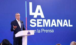 El presidente Luis Abinader encabeza LA Semanal con la Prensa desde Santiago