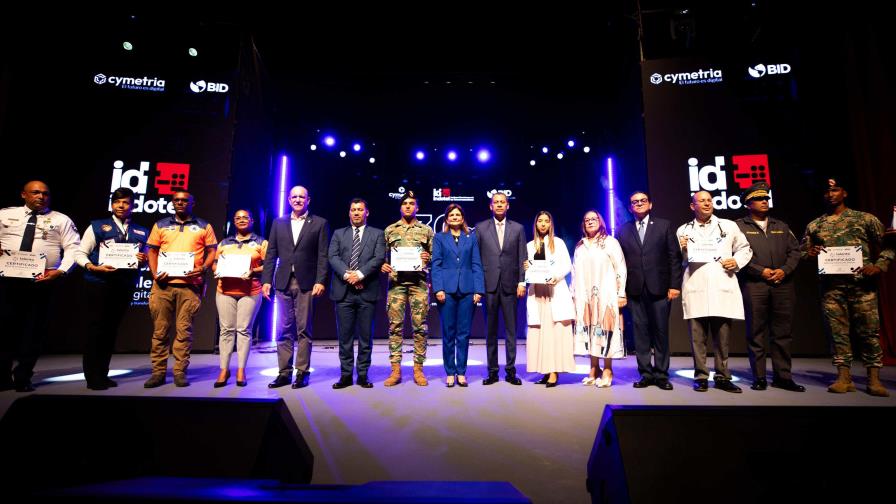 Indotel lanza programa "Talento Digital RD" con 30 mil becas para jóvenes