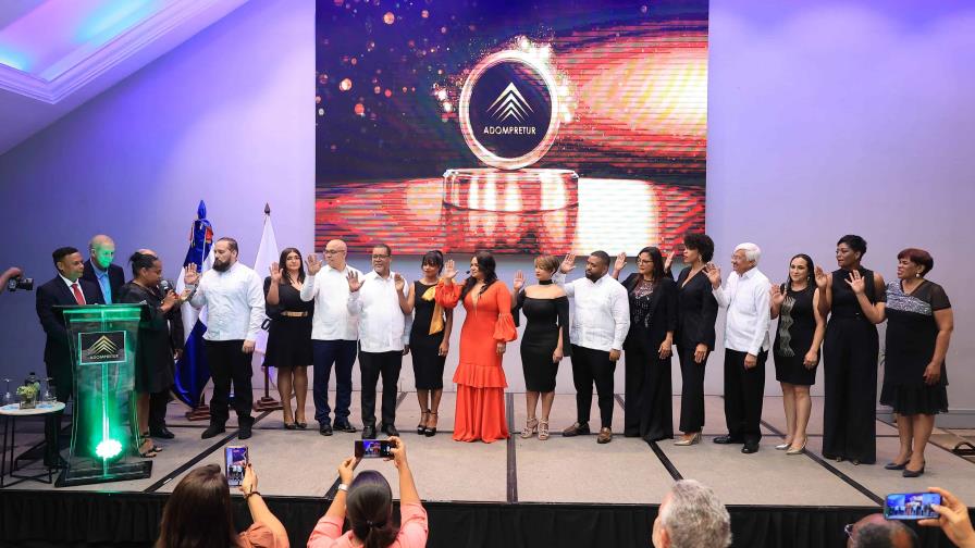 Adompretur juramenta su nueva directiva Adompretur juramenta su nueva directiva