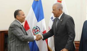 Juramentan al periodista Alberto Caminero como director de Prensa del presidente