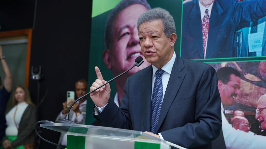 Leonel Fernández acusa al PRM de comprar las elecciones pasadas con recursos del Estado Leonel Fernández acusa al PRM de comprar las elecciones pasadas con recursos del Estado