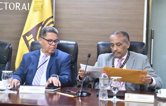 Quiénes son los dueños de Emdoc, el único grupo en la competencia por la nueva cédula