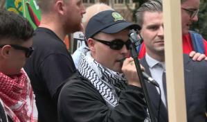 Mo Chara, rapero de Kneecap, procesado en Reino Unido por supuesto apoyo a Hezbolá