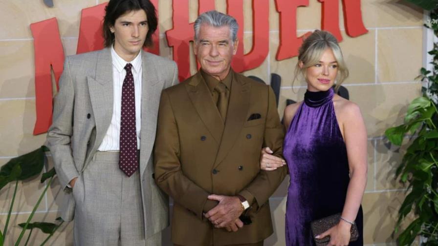 Pierce Brosnan y Helen Mirren lideran el estreno mundial de The Thursday Murder Club en Londres Pierce Brosnan y Helen Mirren lideran el estreno mundial de The Thursday Murder Club en Londres