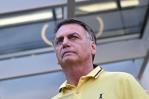 Bolsonaro recibió la sugerencia de pedir asilo a Argentina pero no aceptó, dice defensa