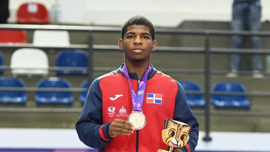 Yorkis Carvajal suma bronce en lucha y Liranyi Alonzo va a final de 200m en Panamericanos Juveniles Yorkis Carvajal suma bronce en lucha y Liranyi Alonzo va a final de 200m en Panamericanos Juveniles