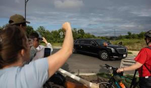 Trump solo saluda a las tropas y no patrulló en Washington como prometió