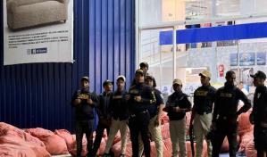 Decomisan más de 61 mil productos falsificados de la marca Totto en operativo en Santo Domingo Este