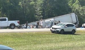 Volcamiento de autobús turístico deja 52 heridos al norte del estado de Nueva York