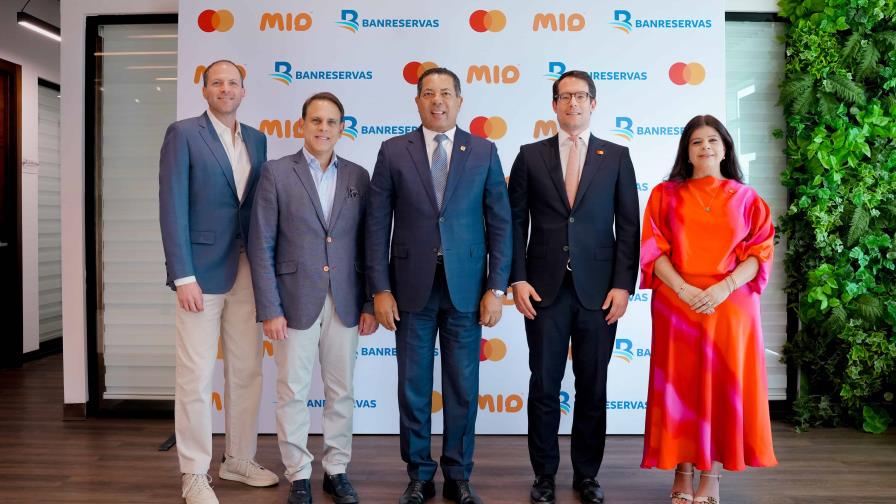 MIO Banreservas presenta su nueva tarjeta de crédito Mastercard