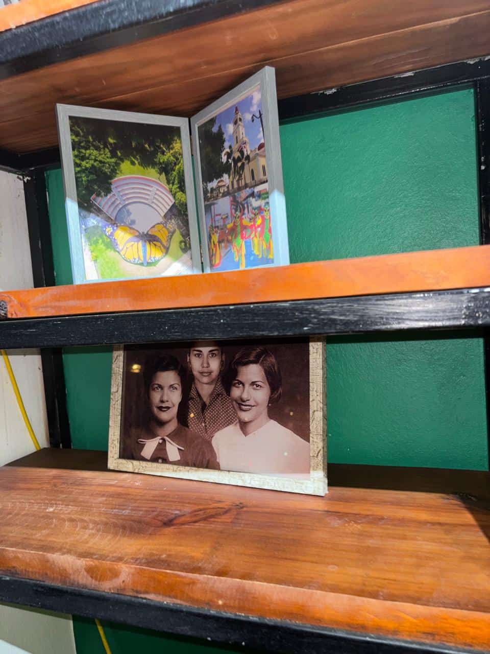 El restaurante honra a Las Hermanas Mirabal.