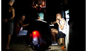 La crisis energética provoca apagones simultáneos en más de la mitad de Cuba