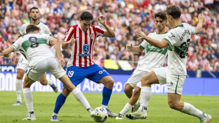 El Atlético de Madrid duda, el Elche puntúa con el empate 1-1 El Atlético de Madrid duda, el Elche puntúa con el empate 1-1