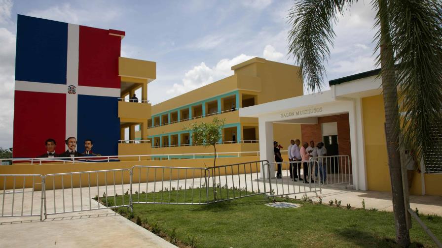 El 70 % de los estudiantes del sector público iniciará en tanda extendida El 70 % de los estudiantes del sector público iniciará en tanda extendida