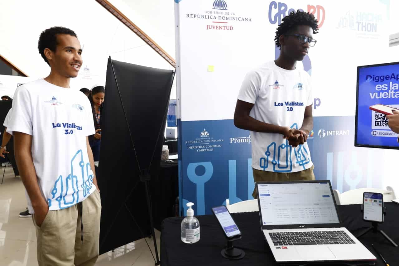 El programa CREA RD  contempla la realización de 10 hackathons en distintas regiones del país.