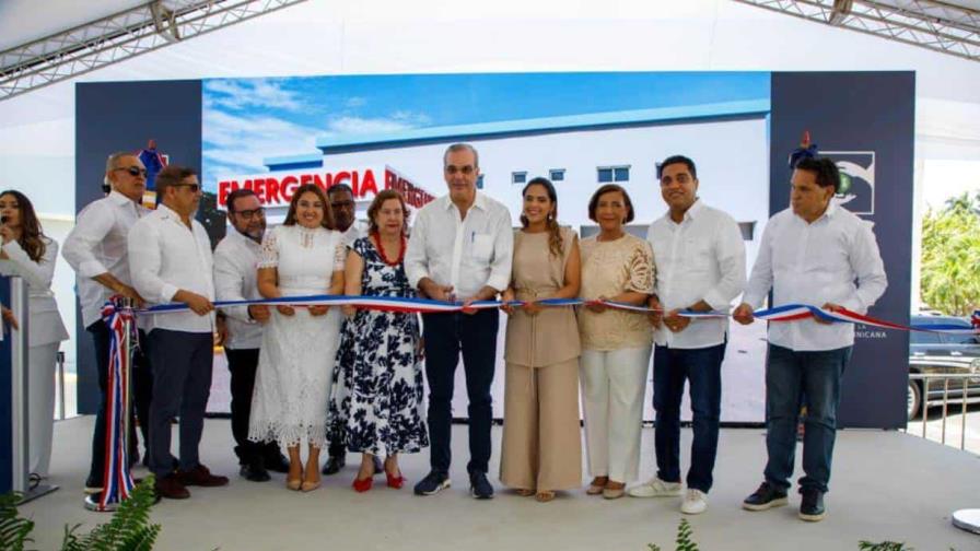 El presidente Abinader inaugura ampliación del Hospital Luis Morillo King en La Vega