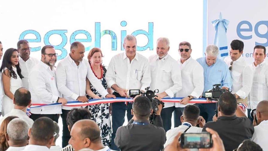 Presidente Abinader inaugura carreteras en La Vega y Santiago para mejorar la conectividad regional Presidente Abinader inaugura carreteras en La Vega y Santiago para mejorar la conectividad regional