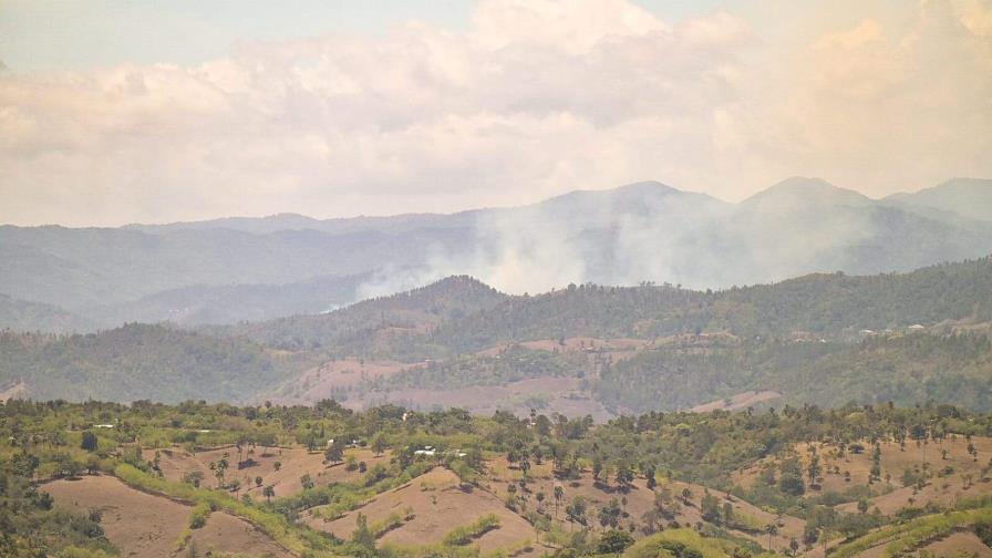 Incendio en Armando Bermúdez: si no llegan helicópteros con agua o que llueva fuerte, está difícil Incendio en Armando Bermúdez: si no llegan helicópteros con agua o que llueva fuerte, está difícil