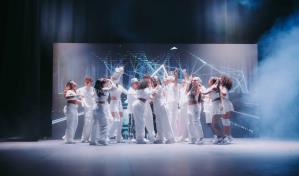 Estudiantes de Núcleo Extremo brillan en show de graduación