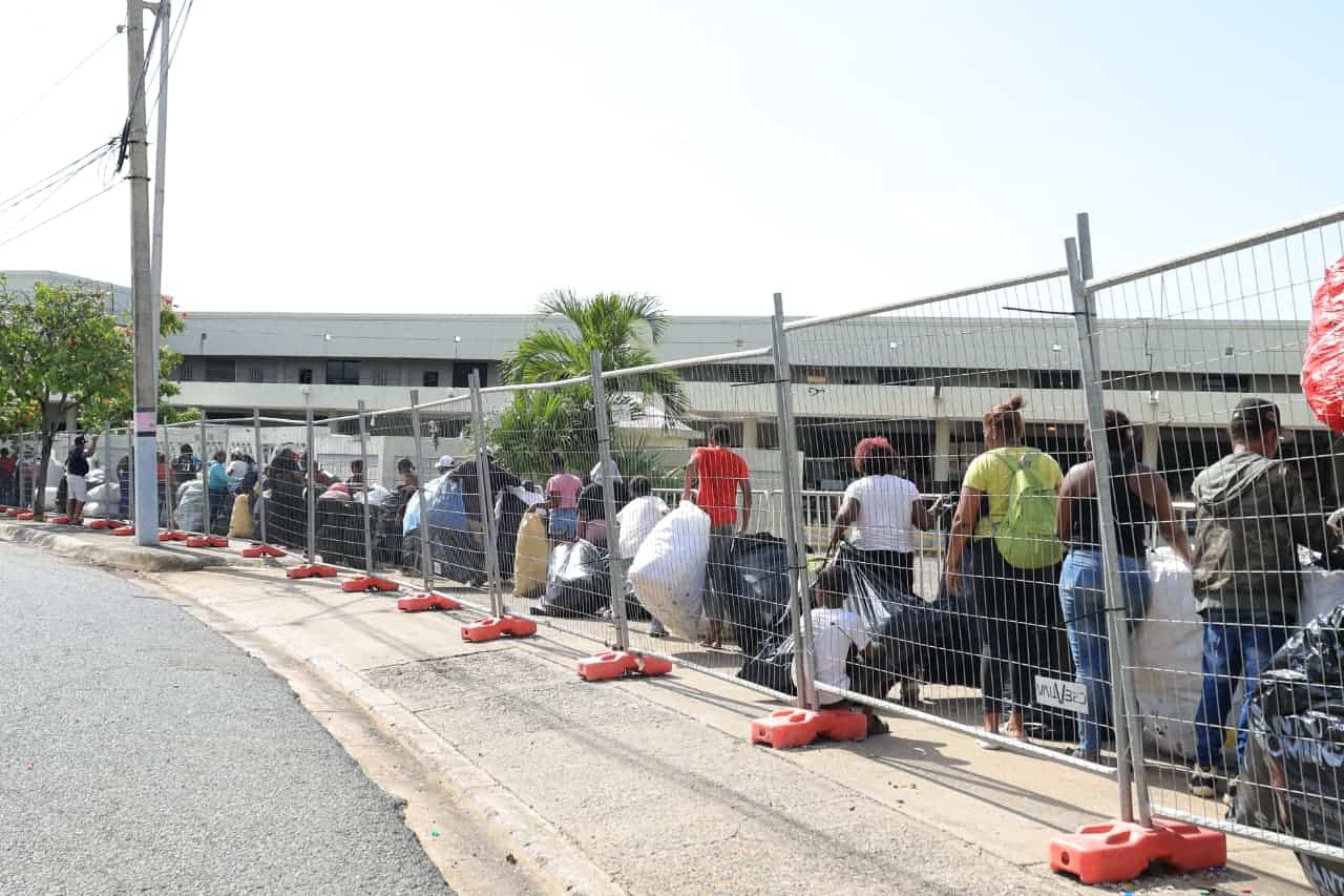 La fila para llegar al intercambio.