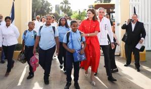 Se inicia el año escolar en Santiago en medio de denuncias por precariedades en centros educativos