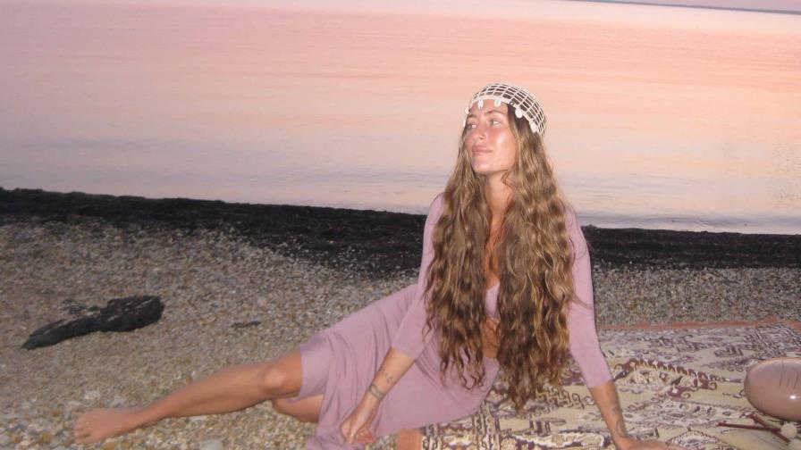 La redecilla… o cómo un legado cultural se convirtió en el accesorio viral del verano La redecilla… o cómo un legado cultural se convirtió en el accesorio viral del verano
