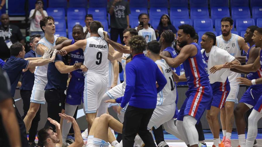 Una pelea entre jugadores dominicanos y argentinos desluce el final del partido en la Americup Una pelea entre jugadores dominicanos y argentinos desluce el final del partido en la Americup
