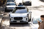 Taxistas amenazan con paralizar Nueva York si entran en funcionamiento taxis sin ch&oacute;fer