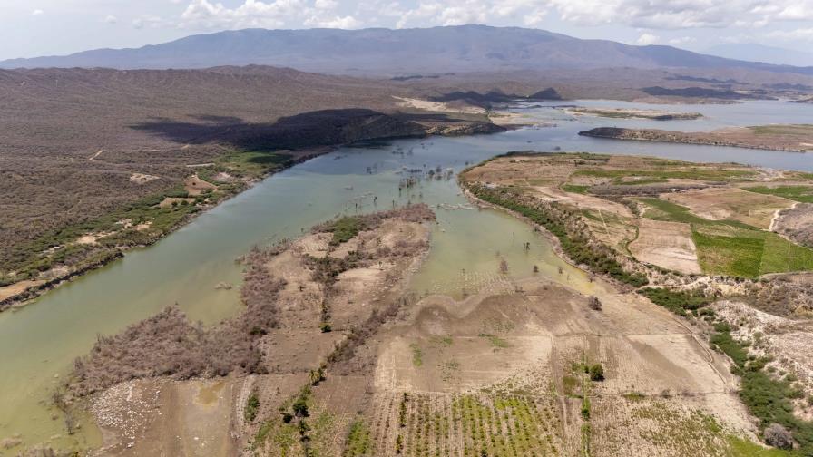 Sin pago ni tierras, agricultores de Hato Nuevo reclaman soluciones por riesgo de presa Monte Grande