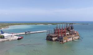 Autoridades y residentes en Los Negros se quejan por operación de empresa generadora