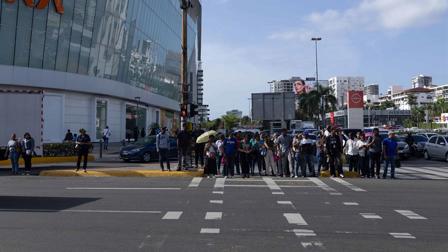 El mercado laboral aumenta la cantidad de ocupados en casi 120 mil personas en el &uacute;ltimo a&ntilde;o